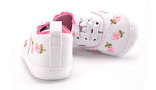 Load image into Gallery viewer, Embroidered Floral Soft Shoes