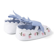 Load image into Gallery viewer, Embroidery  Floral Cute Baby Shoes